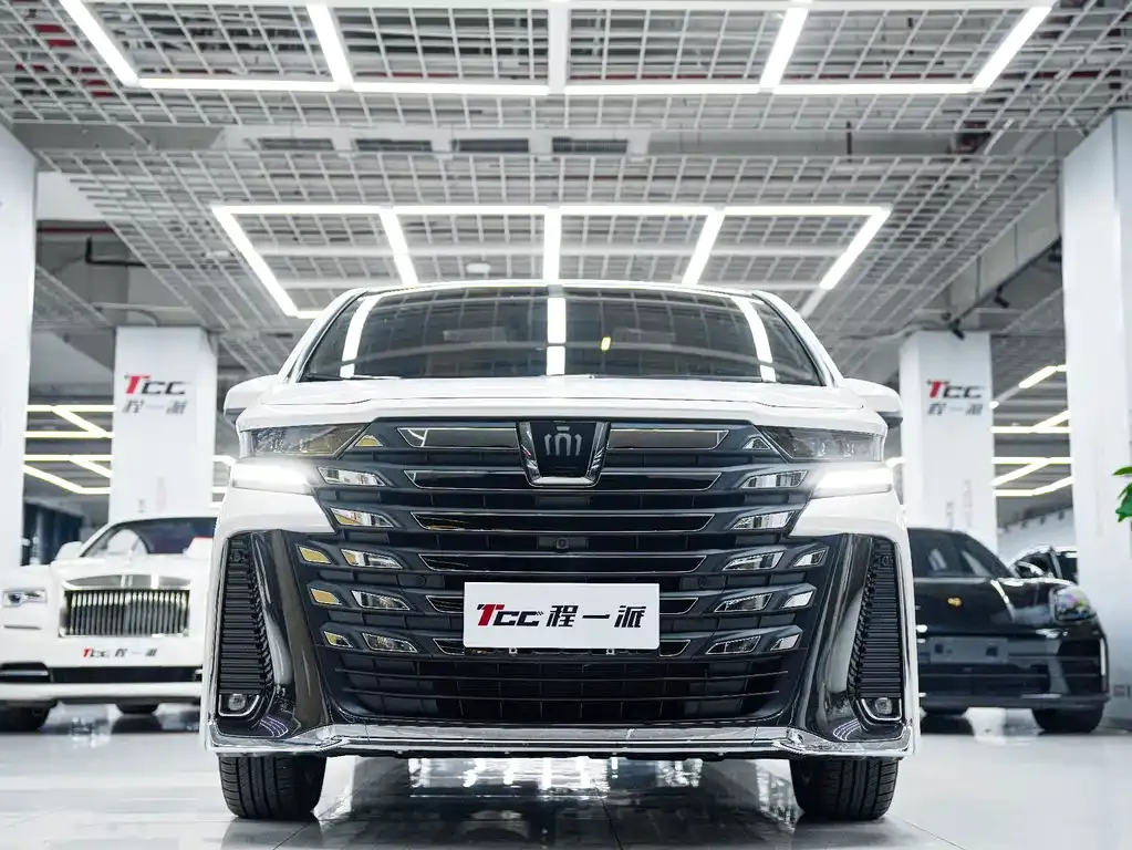 Toyota Vellfire — фото 6