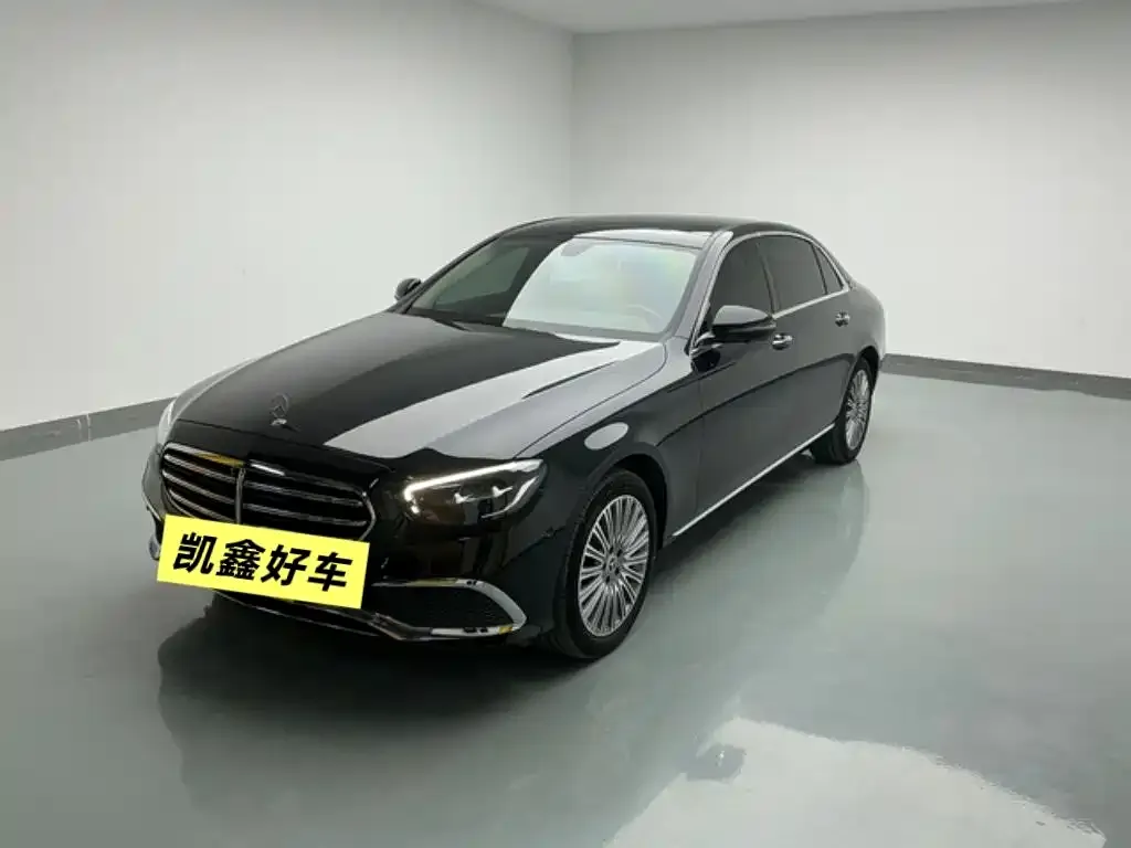 Mercedes-Benz E-Class — фото 1
