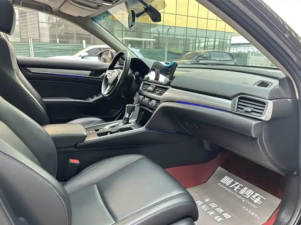 Honda Accord — фото 9