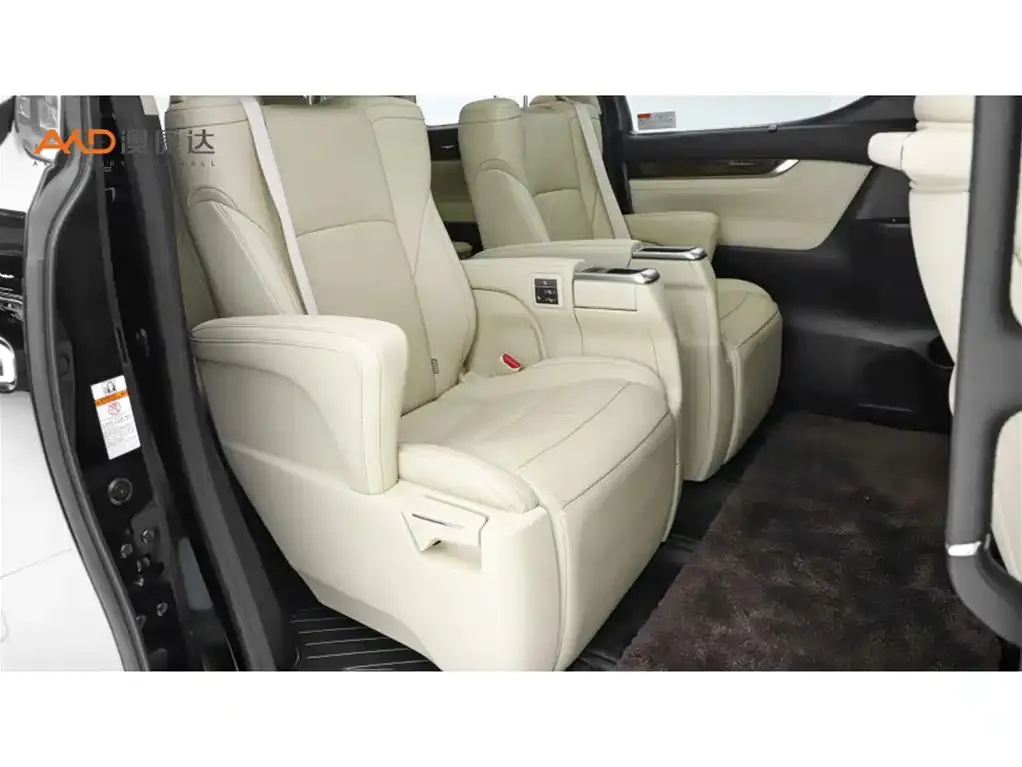 Toyota Alphard — фото 5
