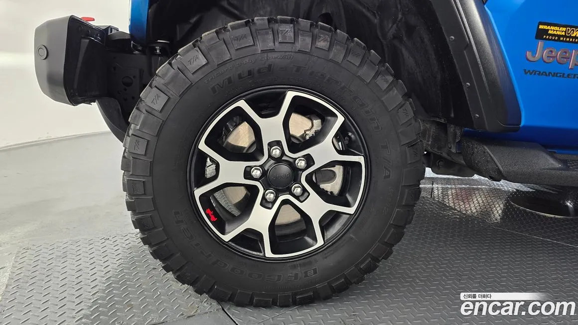 Jeep Wrangler — фото 9