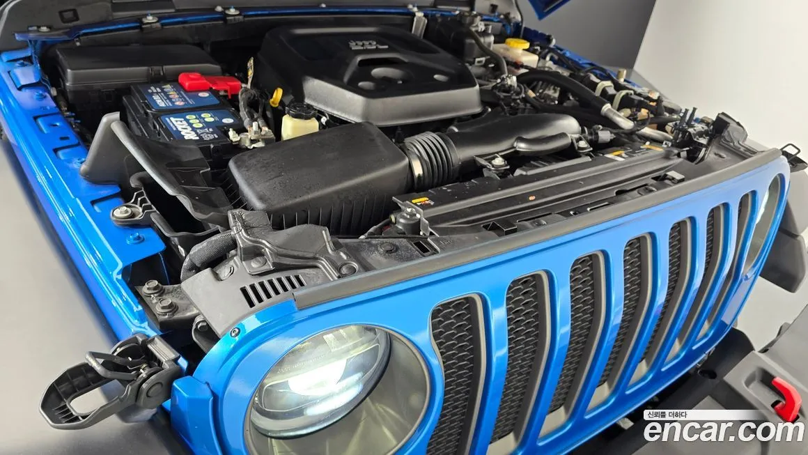 Jeep Wrangler — фото 10