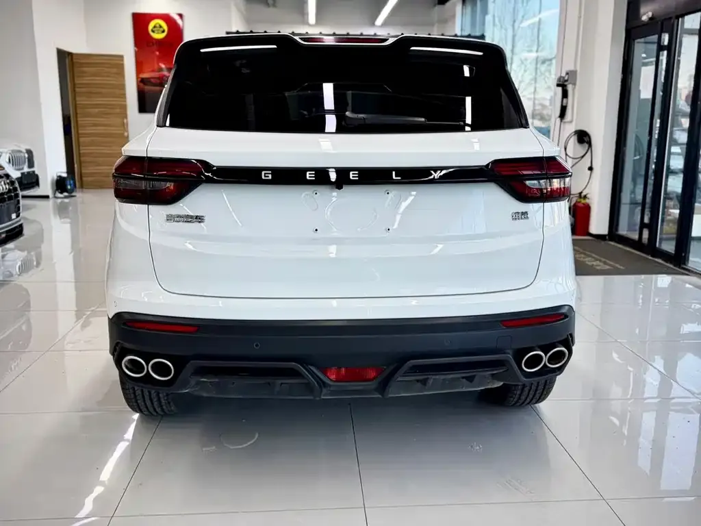 Geely Binyue — фото 10