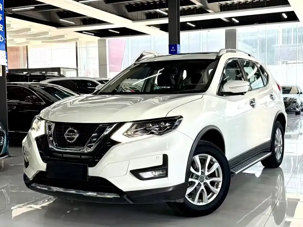 Nissan X-Trail — фото 1
