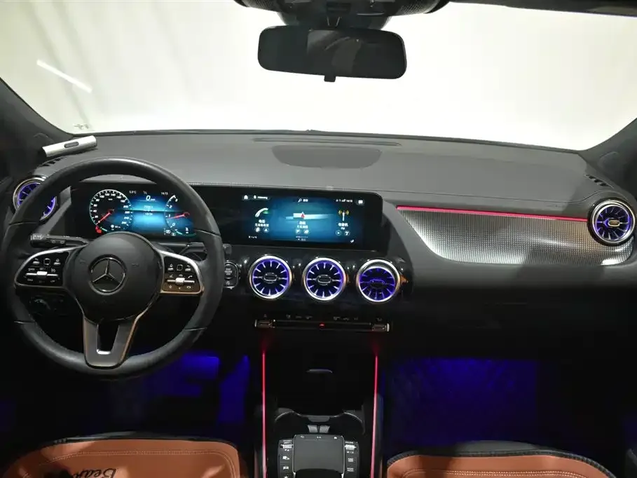 Mercedes-Benz GLA — фото 7