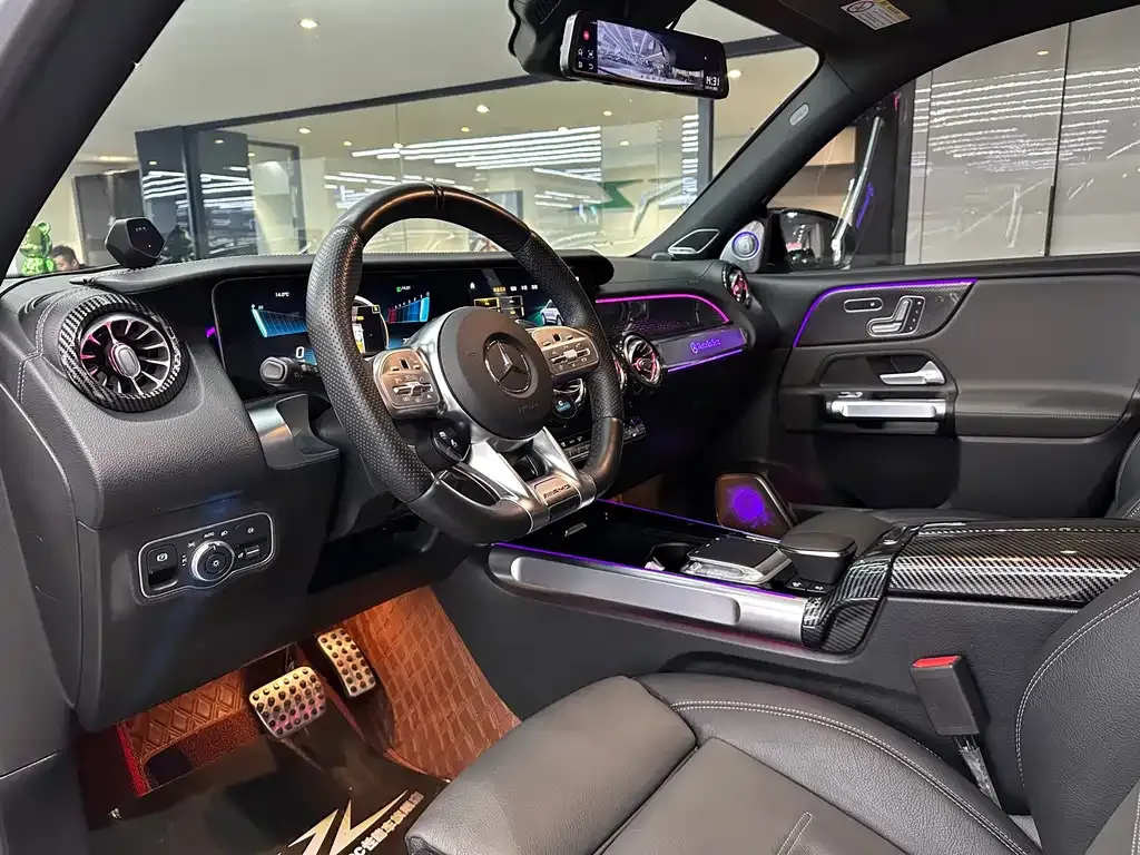 Mercedes-Benz GLB AMG — фото 10