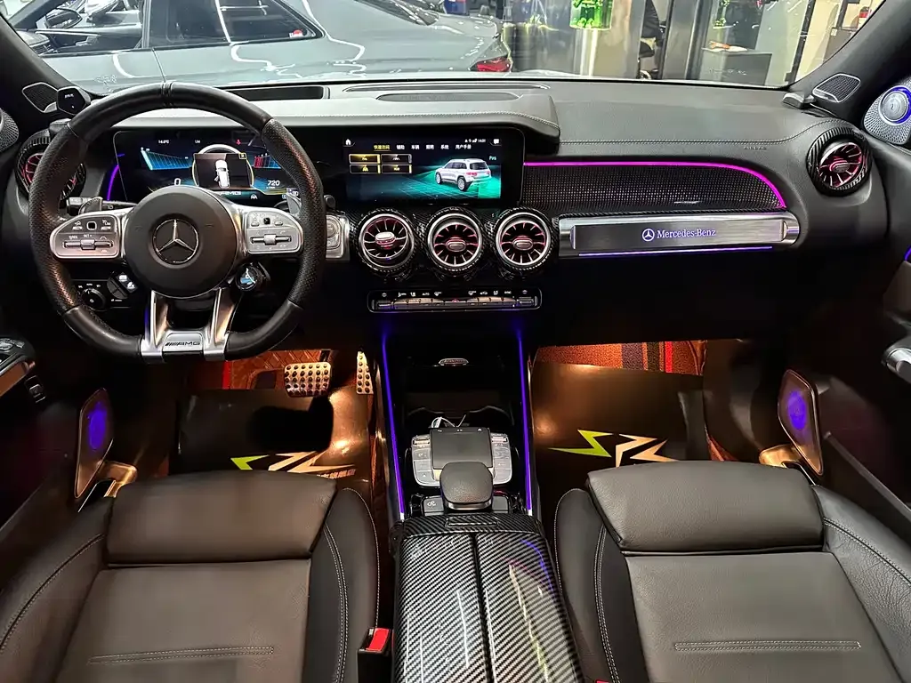 Mercedes-Benz GLB AMG — фото 6
