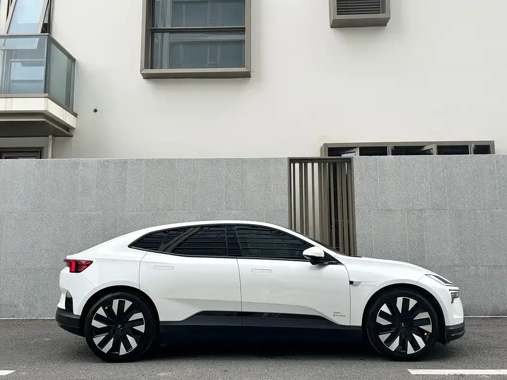 Polestar Polestar 4 — фото 4