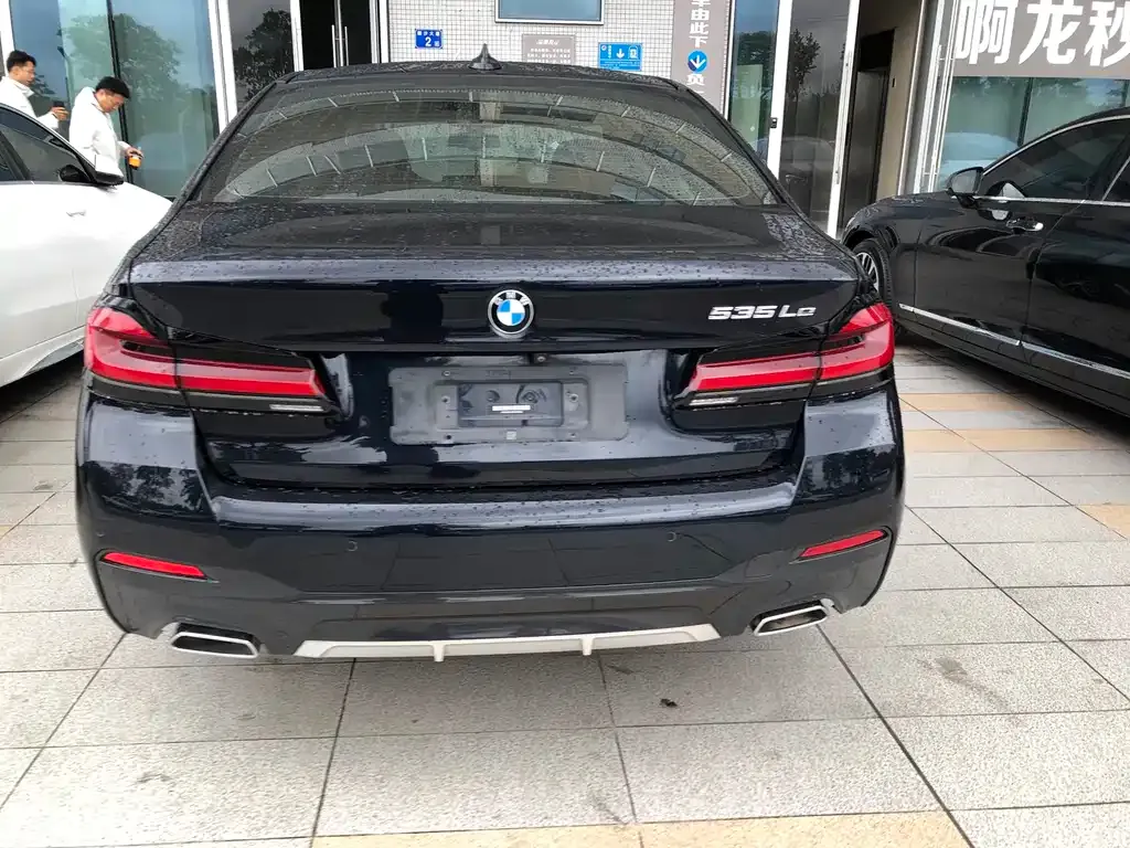 BMW 5 Series New Energy — фото 4