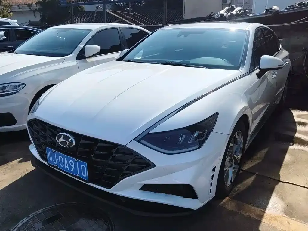 Hyundai Sonata — фото 1
