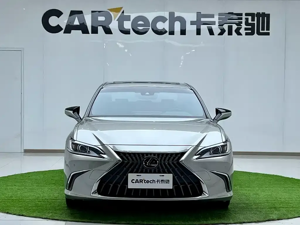 Lexus ES — фото 4