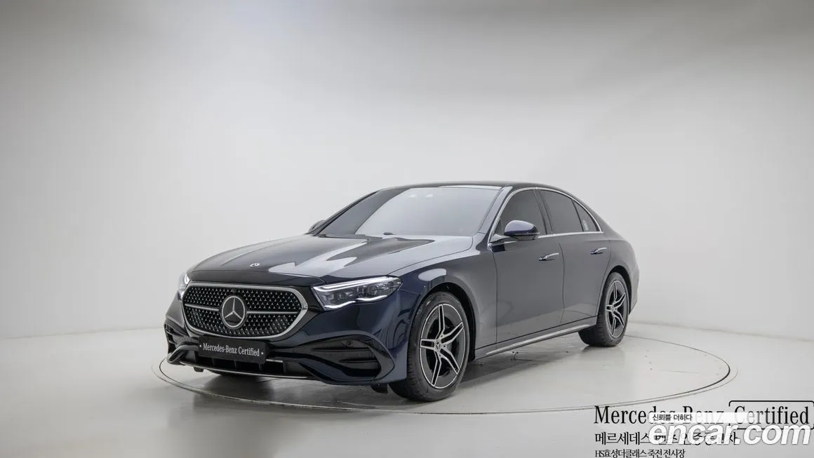 Mercedes-Benz E-Class — фото 1