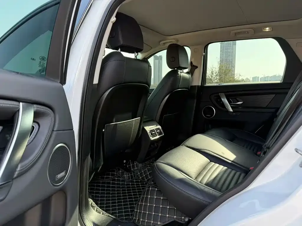 Land Rover Discovery Sport — фото 2
