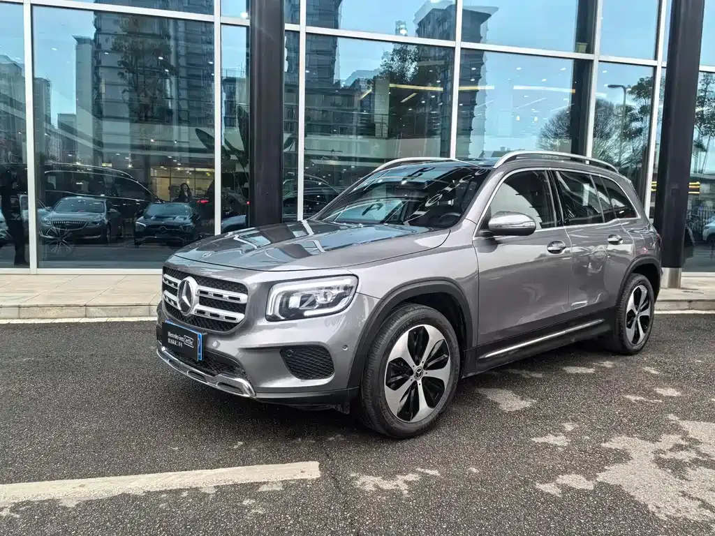 Mercedes-Benz GLB — фото 1