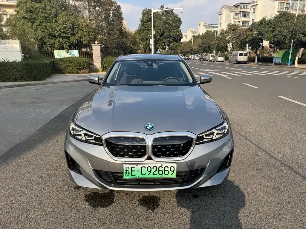 BMW i3 — фото 1
