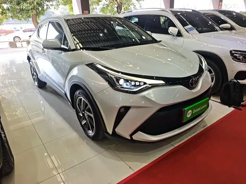 Toyota C-HR — фото 8