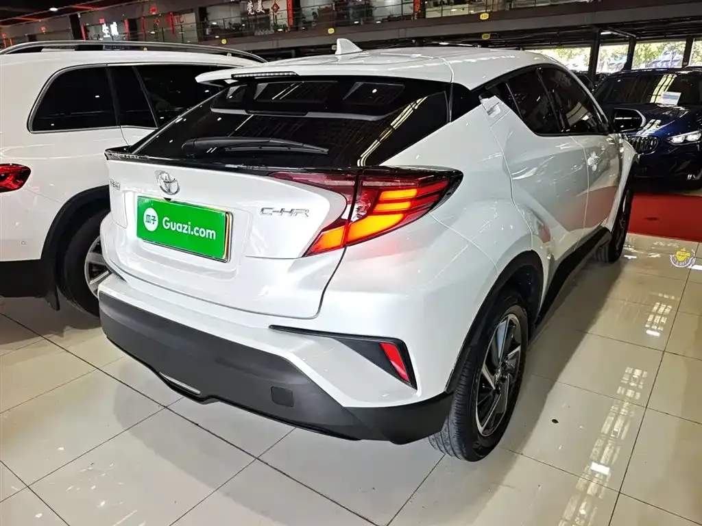 Toyota C-HR — фото 5