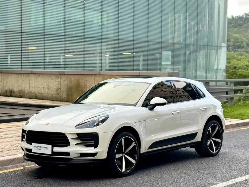 Porsche Macan — фото 1