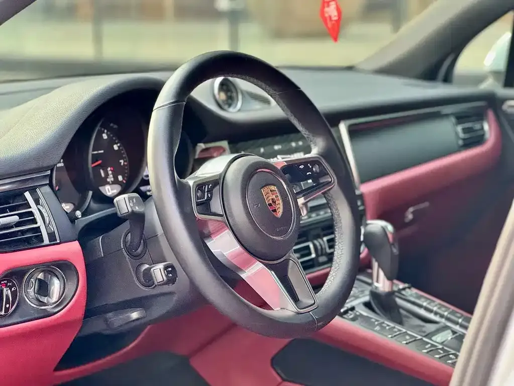 Porsche Macan — фото 3