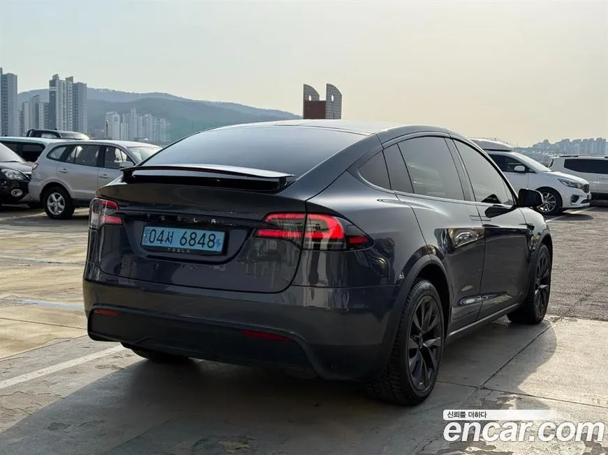 Tesla Model X — фото 2