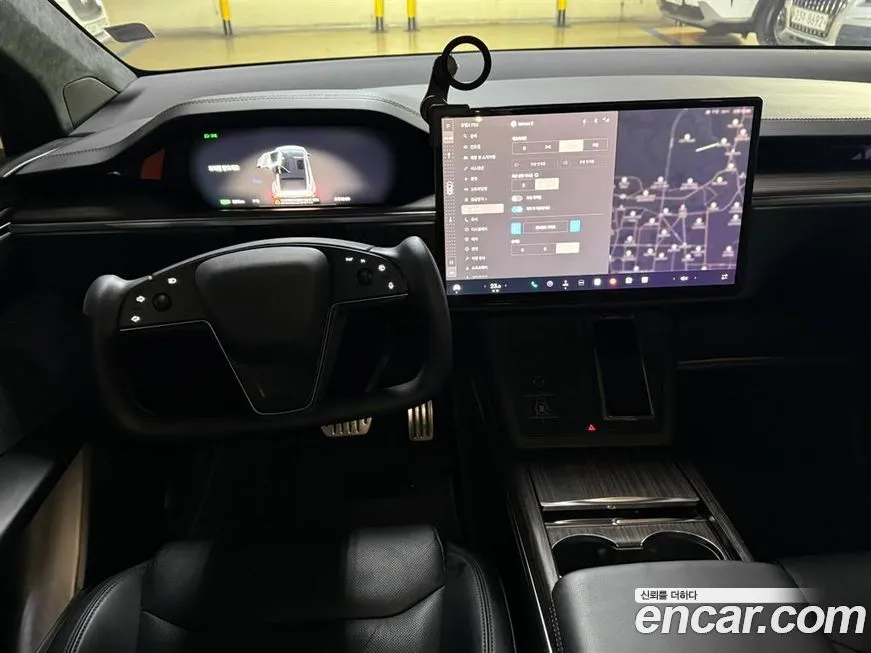 Tesla Model X — фото 7