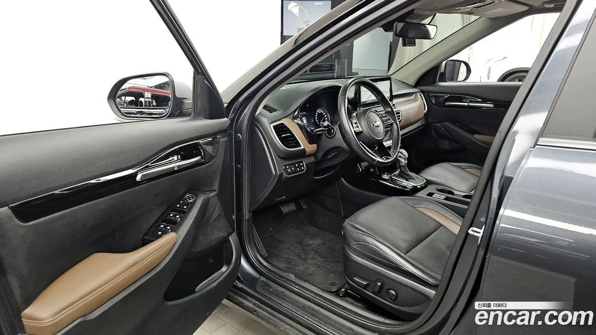 Kia Seltos — фото 10