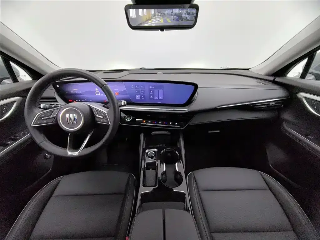 Buick Envision Plus — фото 9