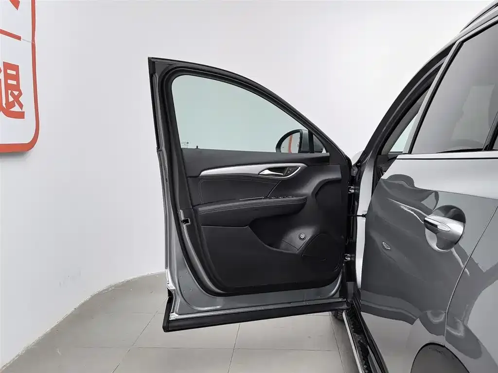Buick Envision Plus — фото 7