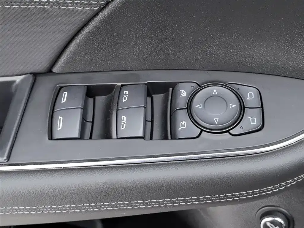 Buick Envision Plus — фото 10