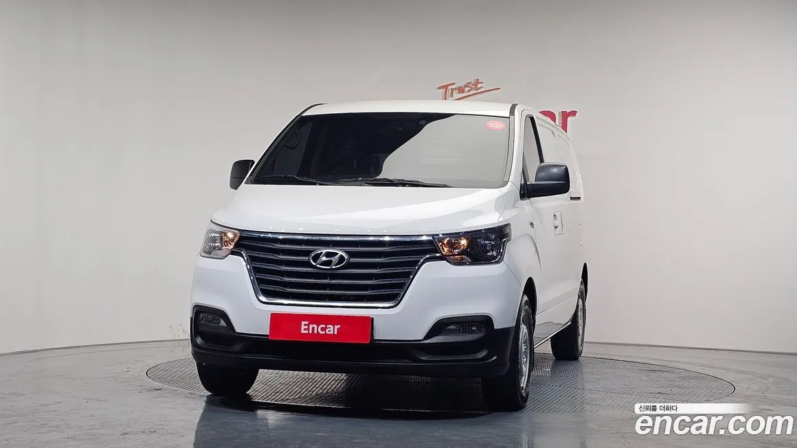 Hyundai Starex — фото 4