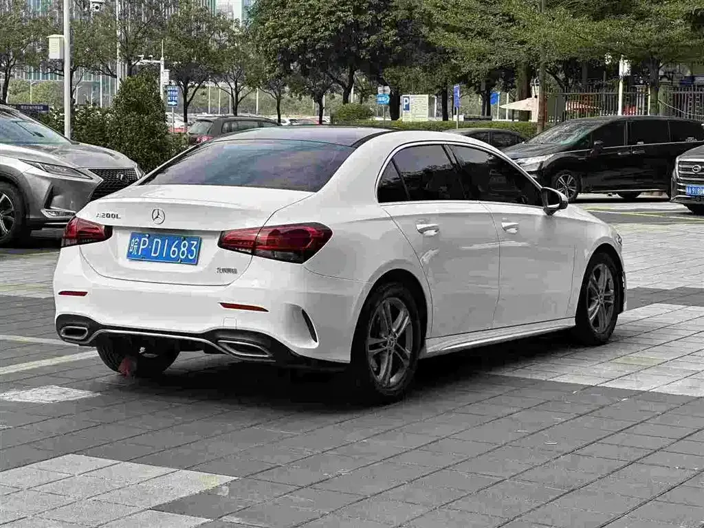 Mercedes-Benz A-Class — фото 8