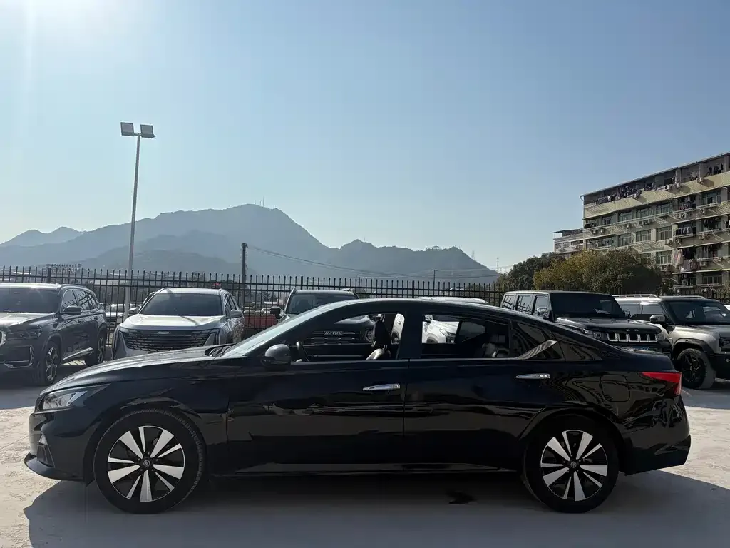 Nissan Teana — фото 3