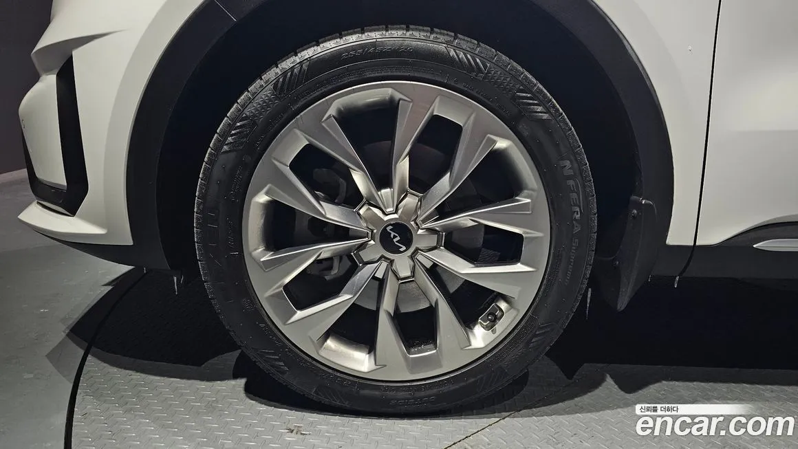 Kia Sorento — фото 7