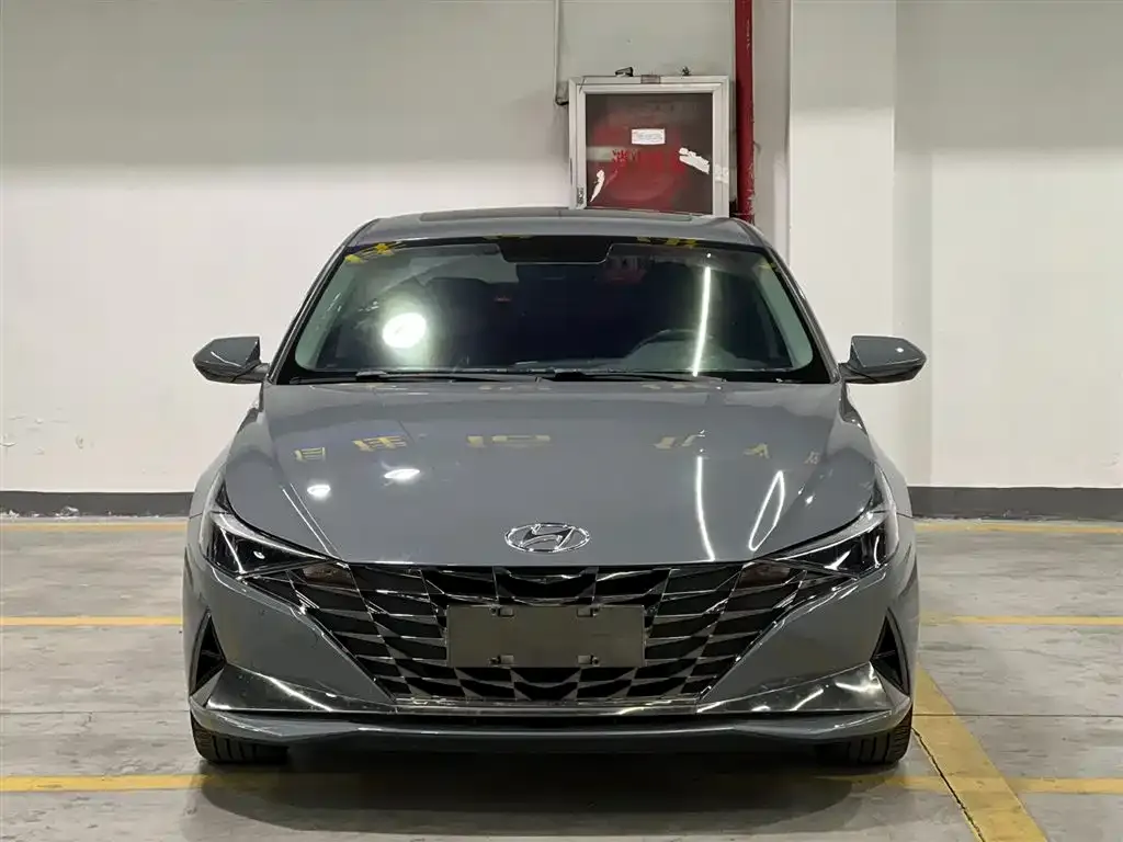 Hyundai Elantra — фото 7