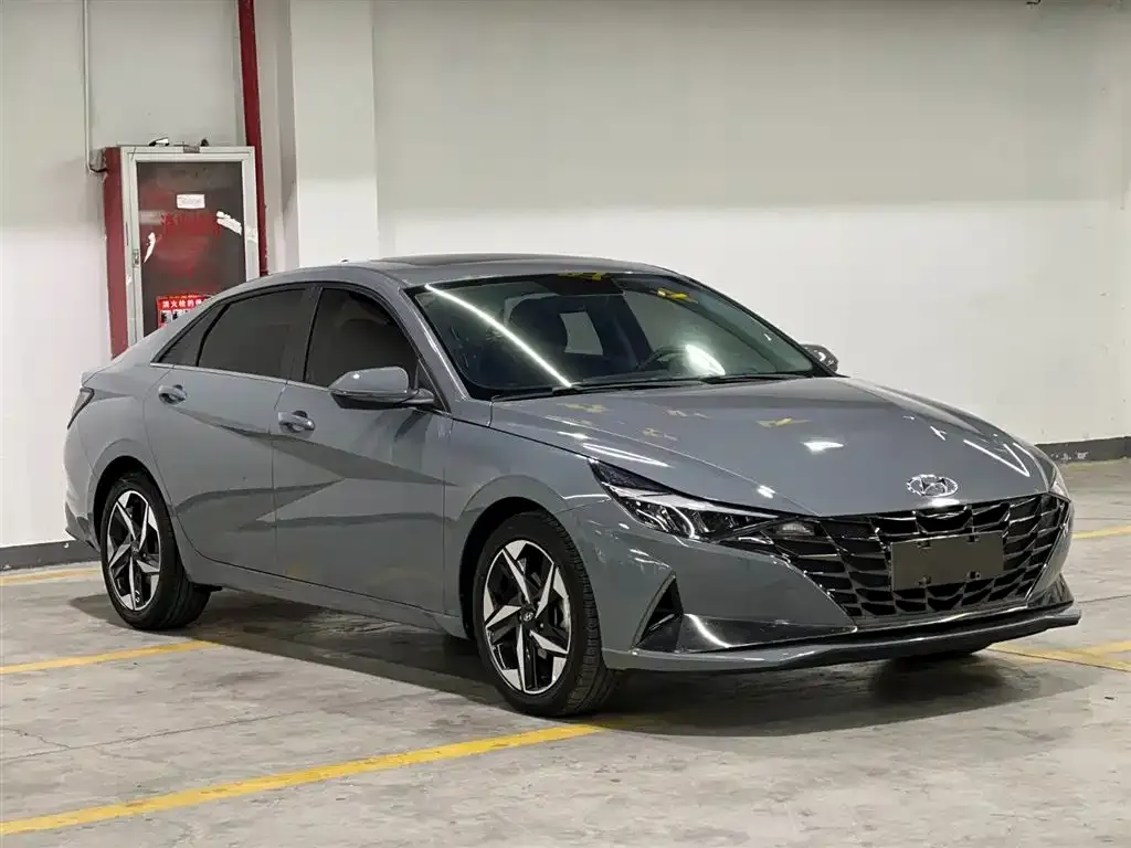 Hyundai Elantra — фото 8
