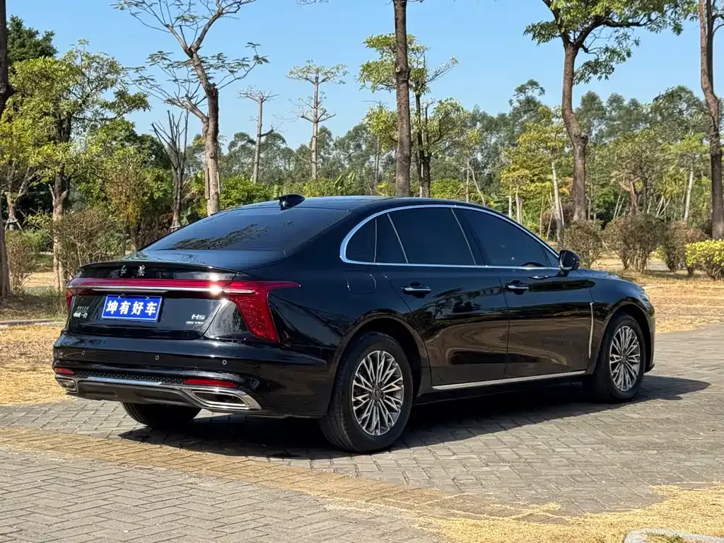 Hongqi H5 — фото 3
