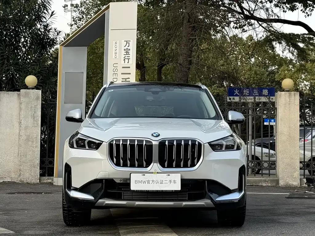 BMW X1 — фото 10