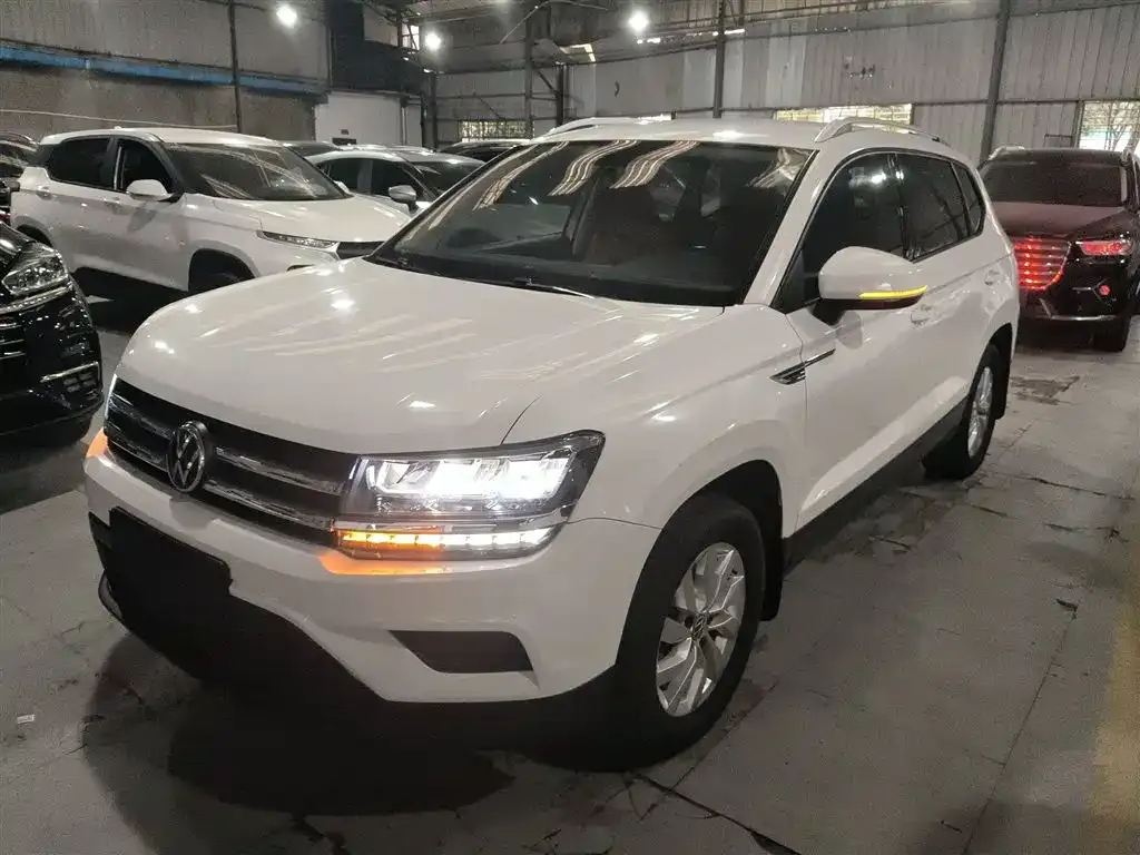 Volkswagen Tharu — фото 1