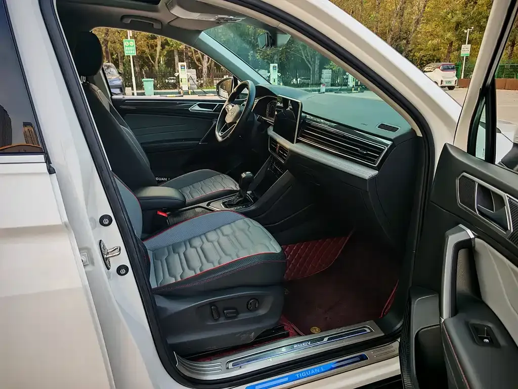 Volkswagen Tiguan L New Energy — фото 9