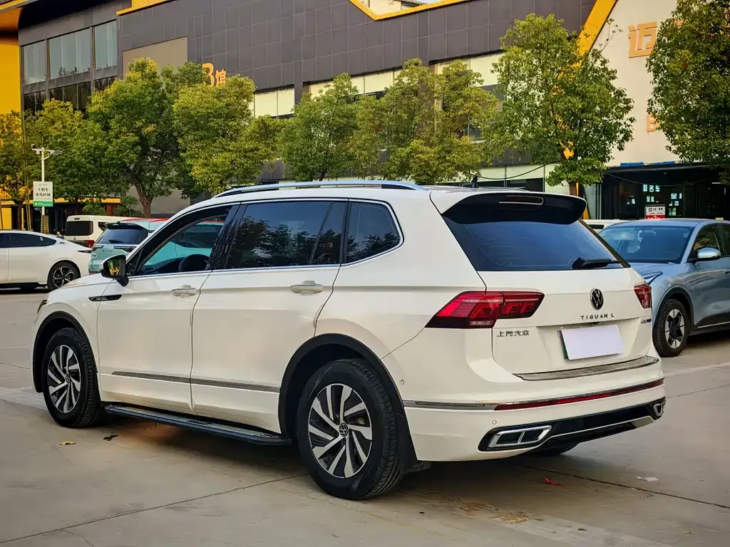 Volkswagen Tiguan L New Energy — фото 7
