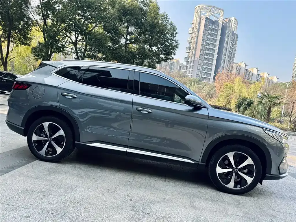 BYD PLUS New Energy — фото 5