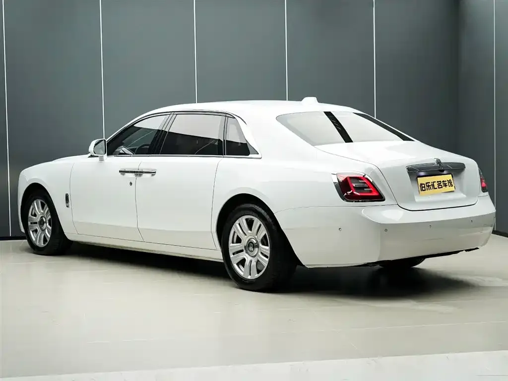 Rolls-Royce Ghost — фото 6