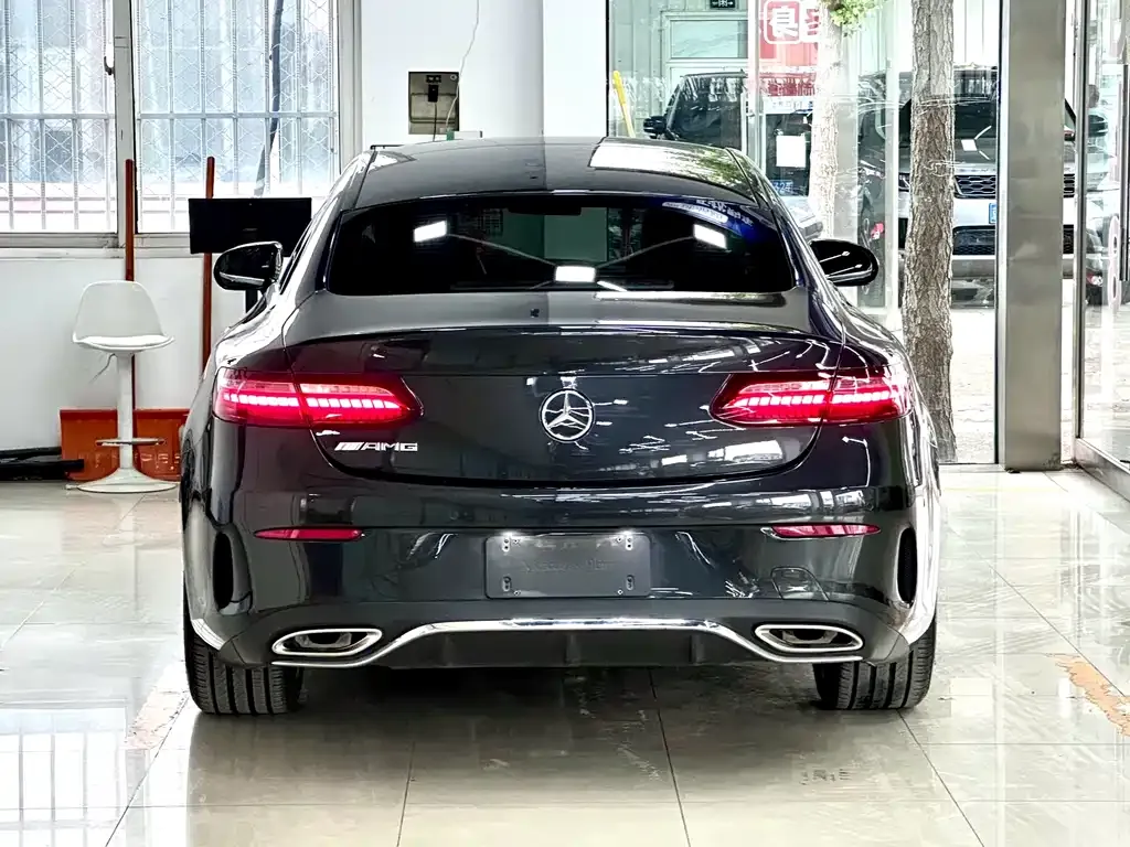Mercedes-Benz E-Class (Import) — фото 4