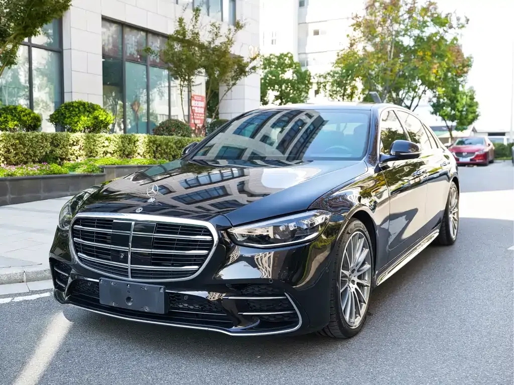 Mercedes-Benz S-Class — фото 1