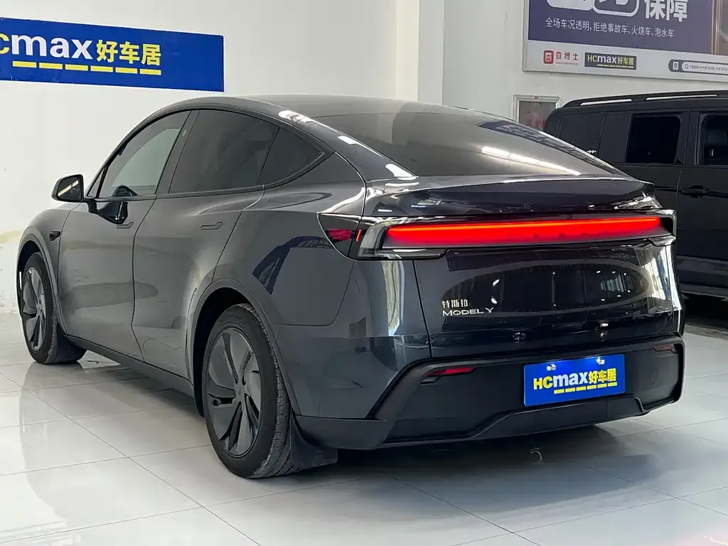 Tesla Model Y — фото 5