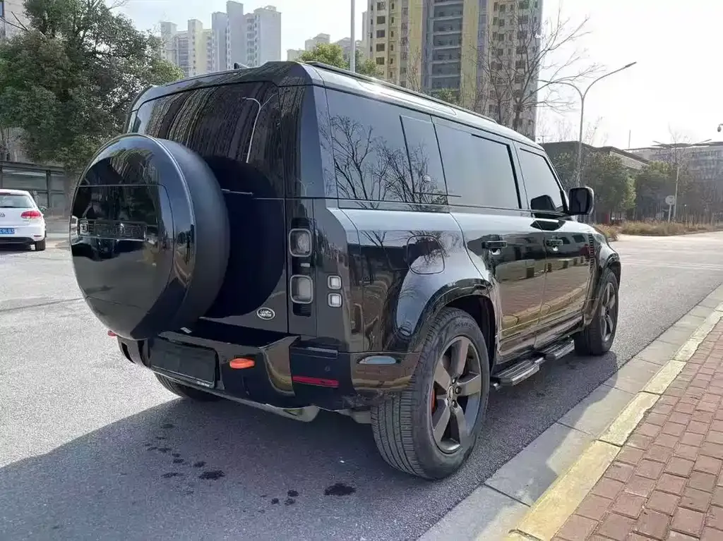 Land Rover Defender — фото 8