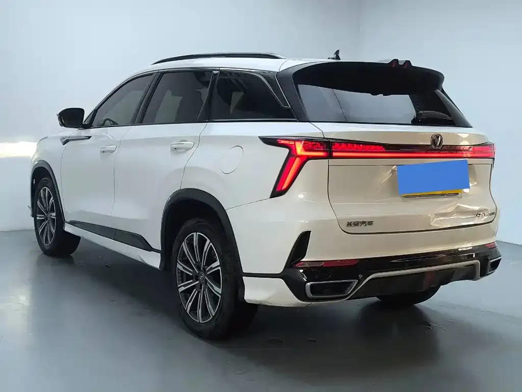 Changan CS75PLUS — фото 3
