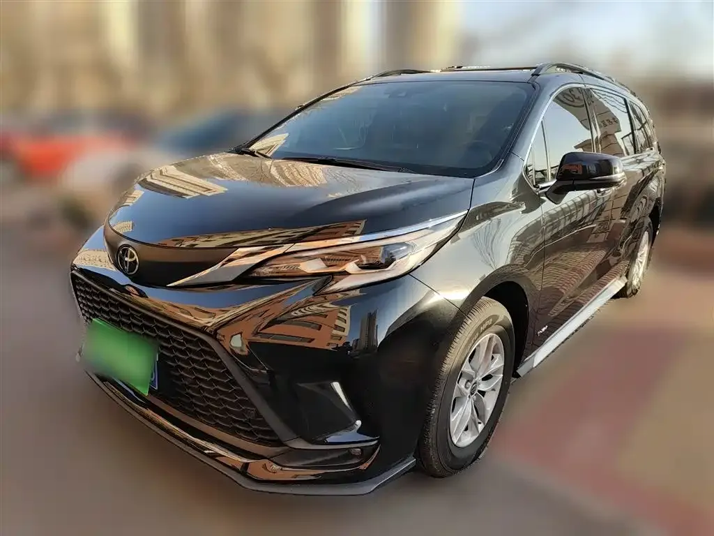 Toyota Granvia — фото 2