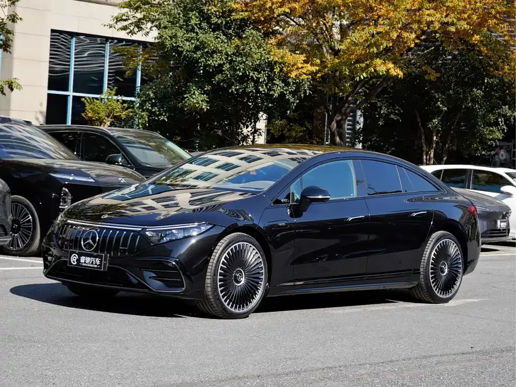 Mercedes-Benz EQS AMG — фото 1