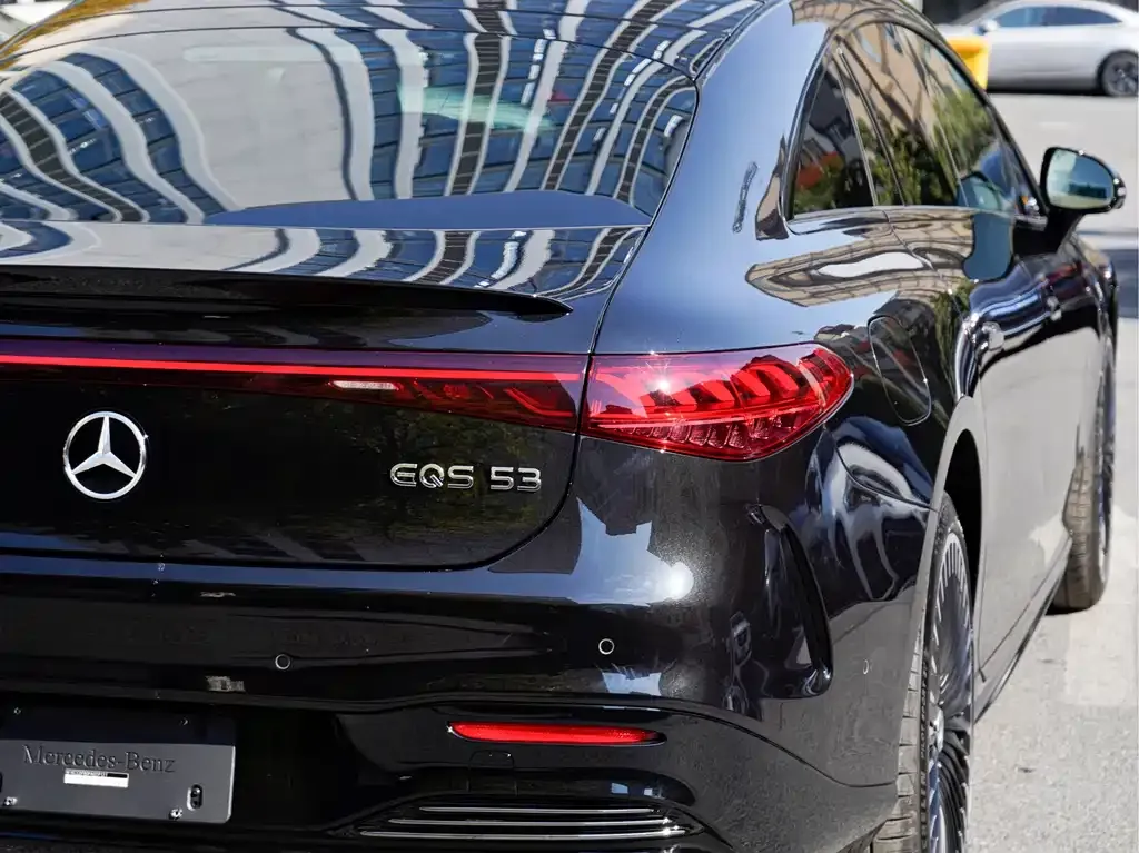 Mercedes-Benz EQS AMG — фото 4